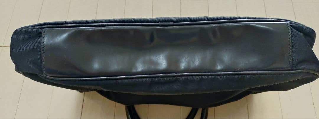 ジョルジオ・アルマーニ ネイビー ナイロン×革 ビジネスバッグ