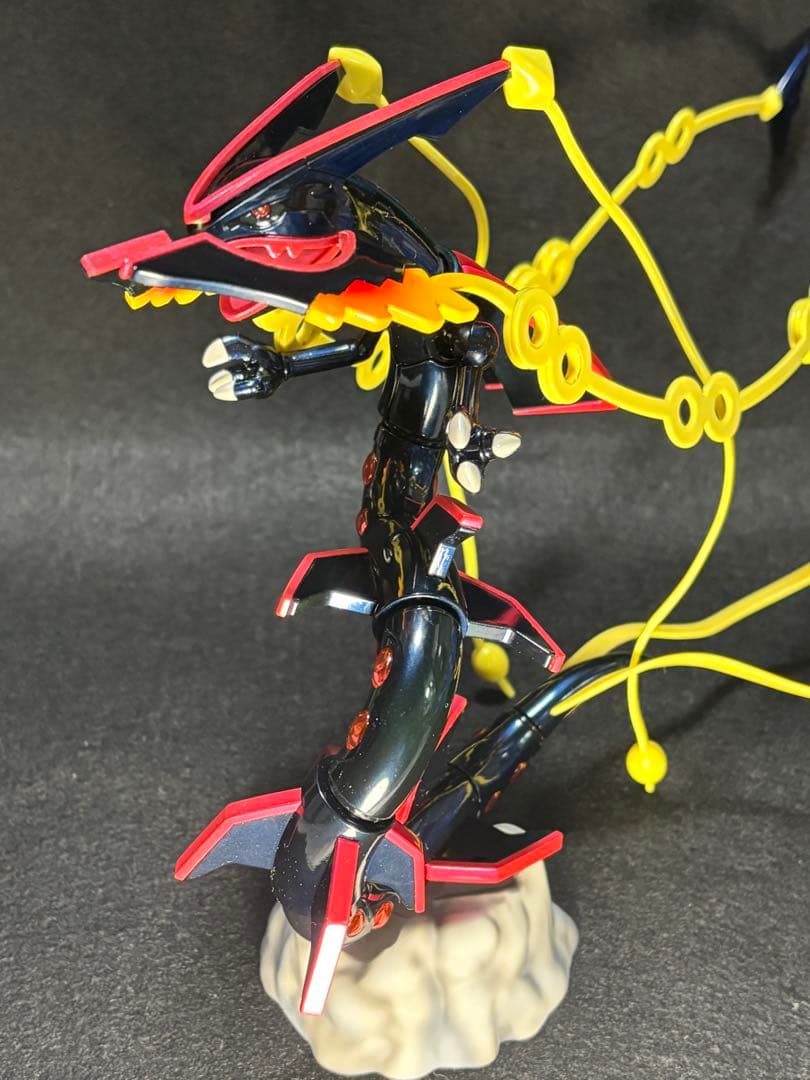 ポケプラ メガレックウザ 色違い 全塗装 完成品 - メルカリ