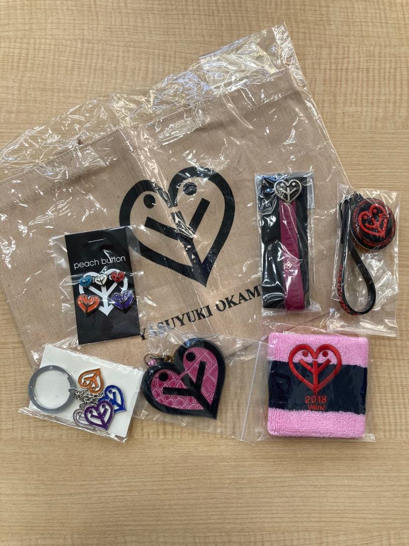 岡村靖幸 ピーチベア クッション ツアーグッズ PEACH ピーチマークベア