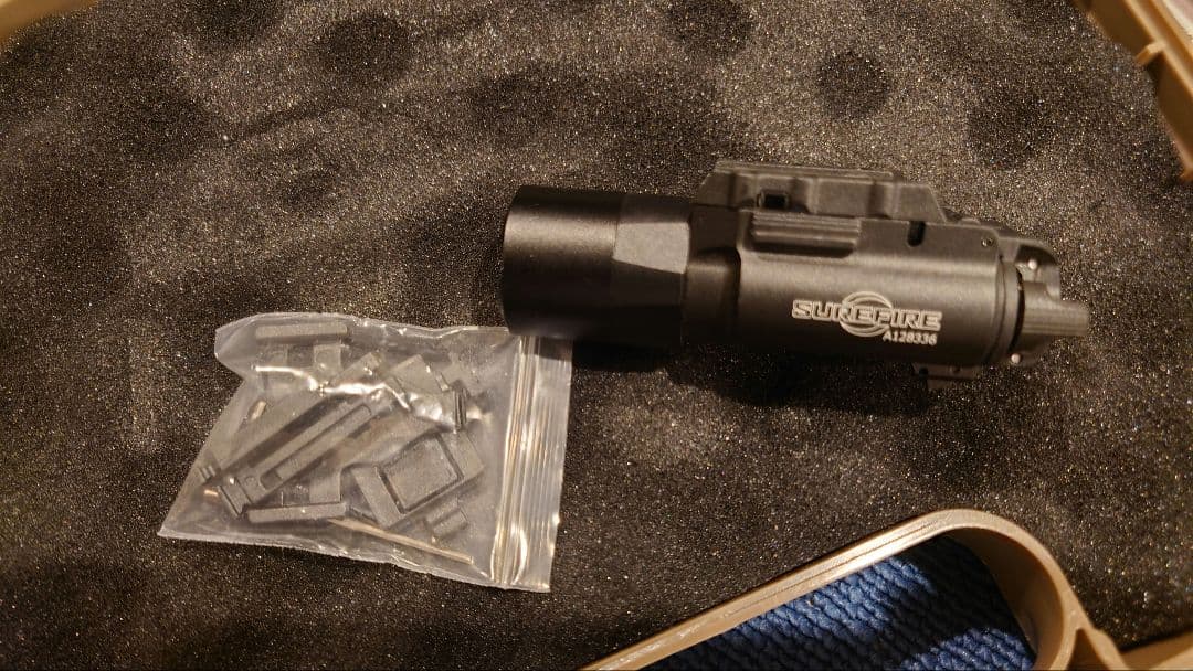 東京マルイ G19 gen4 X300Uライト 紅蓮弐カスタム