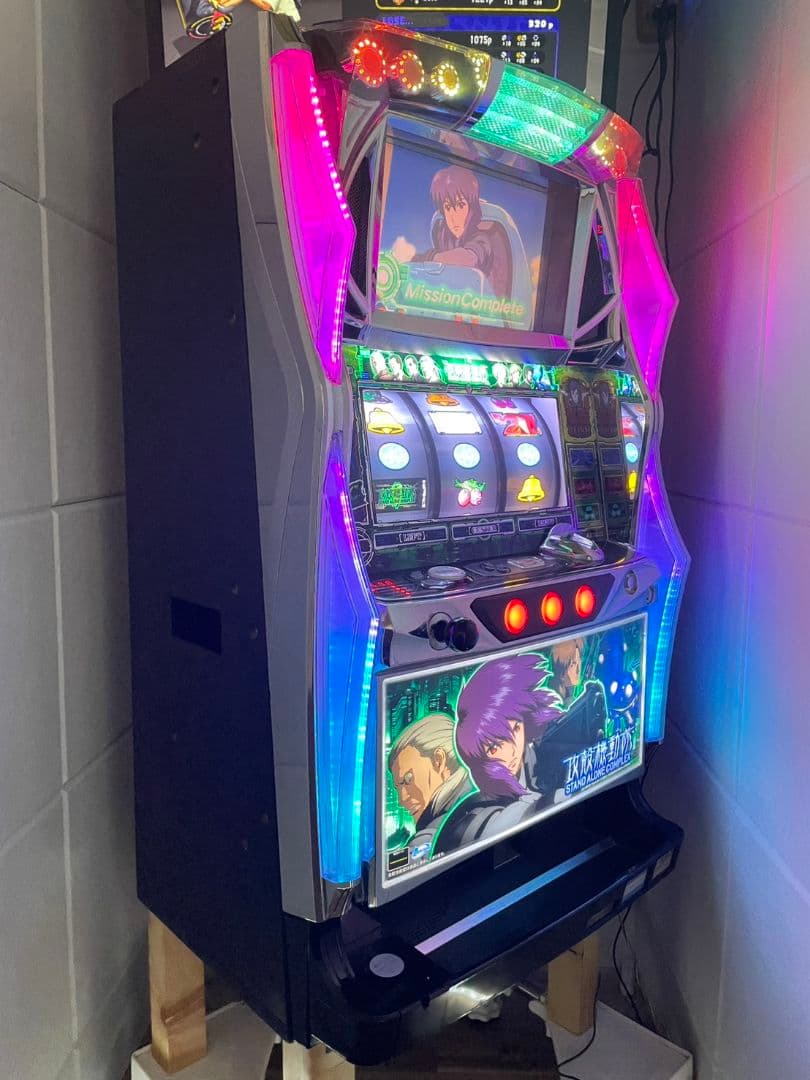 攻殻機動隊S.A.C パチスロ実機本体+メダル不要機セット ※無料プレゼント