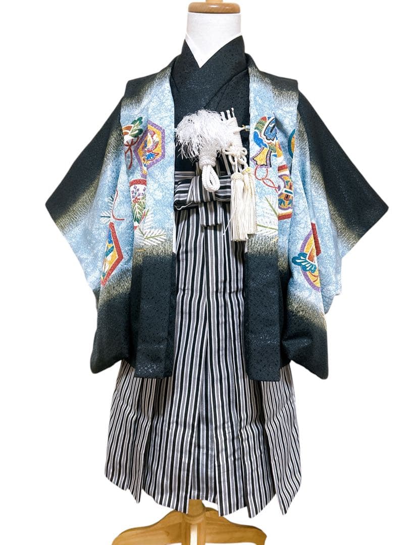 3歳セット♡七五三　男の子　黒系縦縞袴　兜