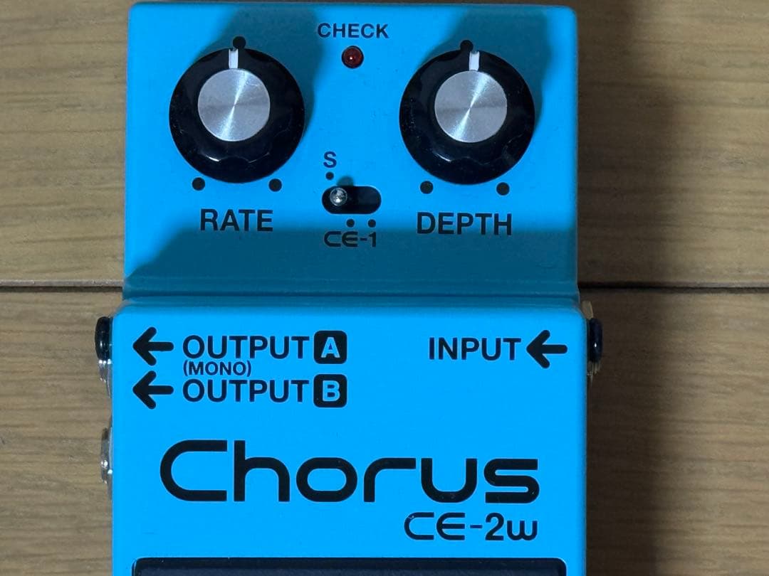 BOSS CE-2w Chorus エフェクター
