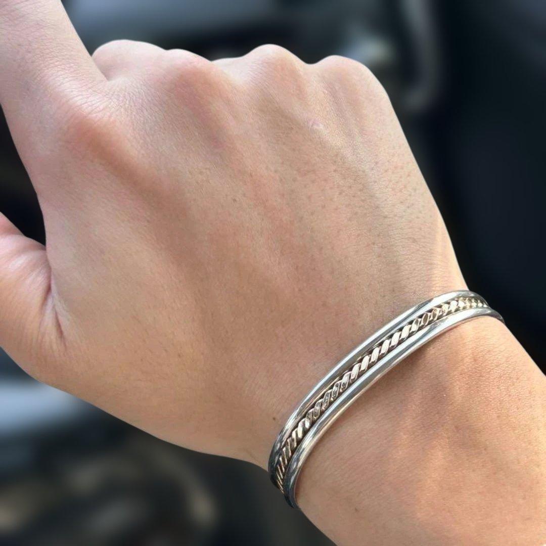 ビンテージ1970’sナバホシルバーゴールドフィルドツイストバングルUSA