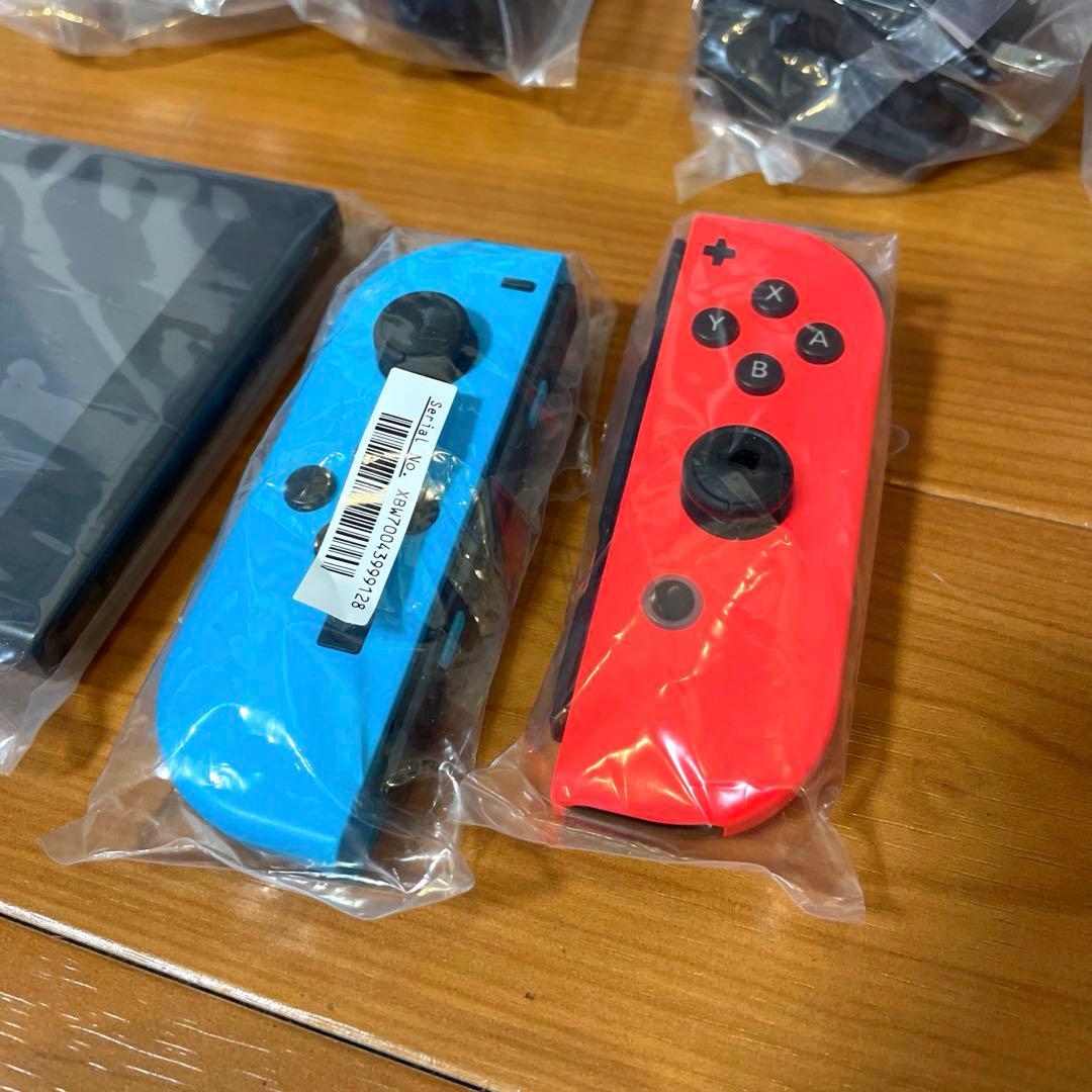 【付属品完備 / ケース付】Nintendo Switch ニンテンドースイッチ