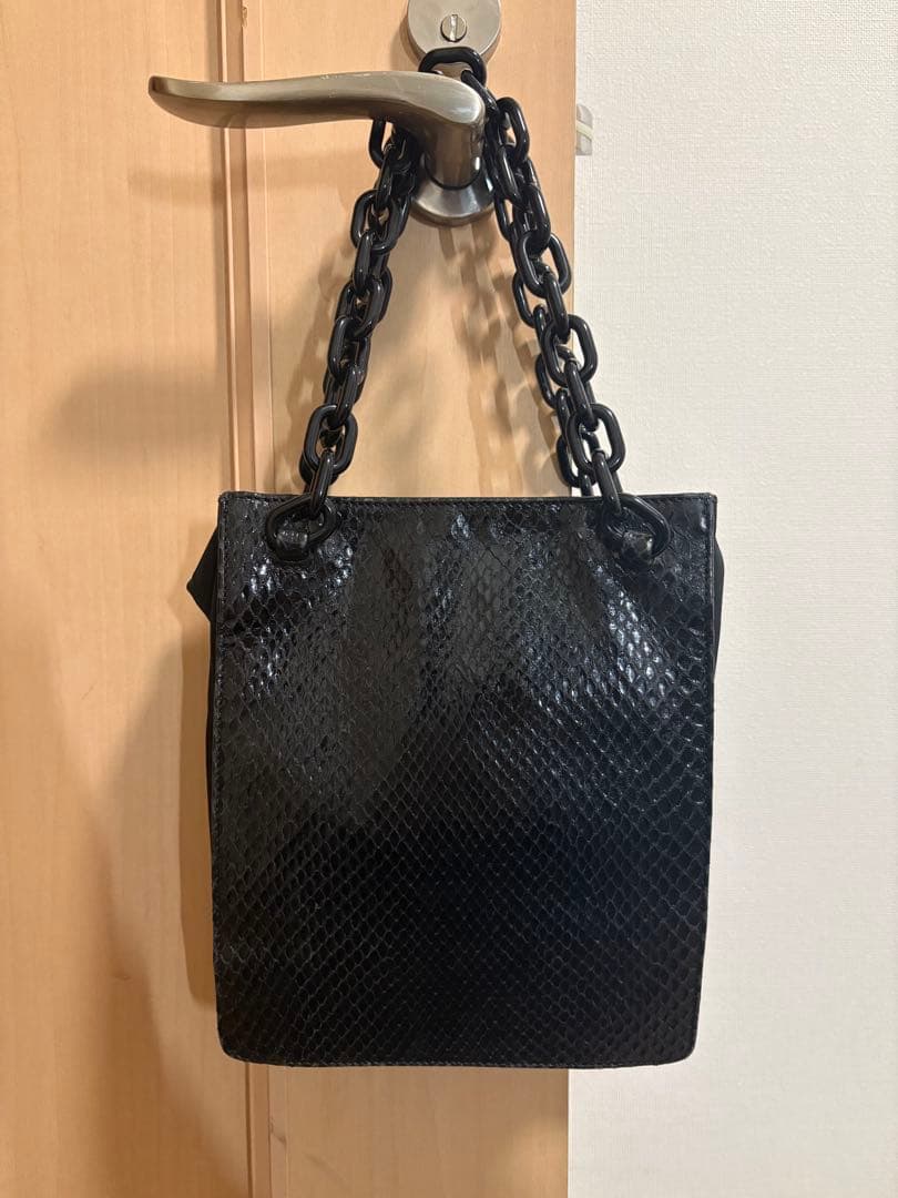 プラダ　チェーン　バッグ