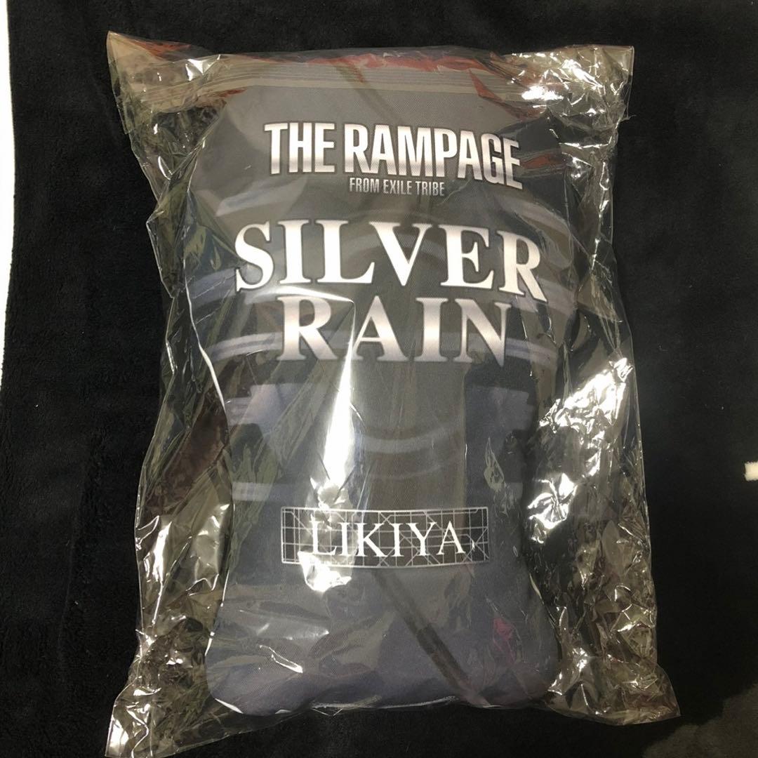 吉野北人 silver rain 黒衣装 クッション