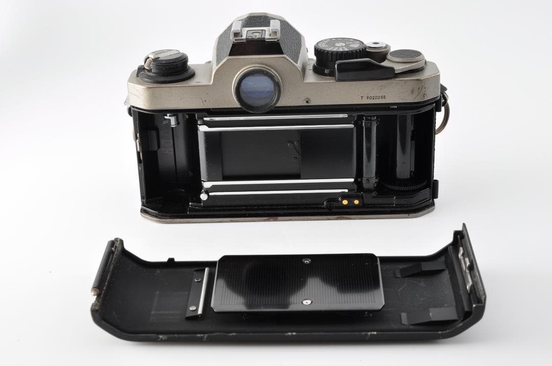 Nikon ニコン FM2/T チタン ボディ 一眼レフフィルムカメラ#1263の通販