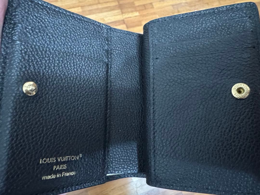 LOUIS VUITTON ポルトフォイユ．クレア