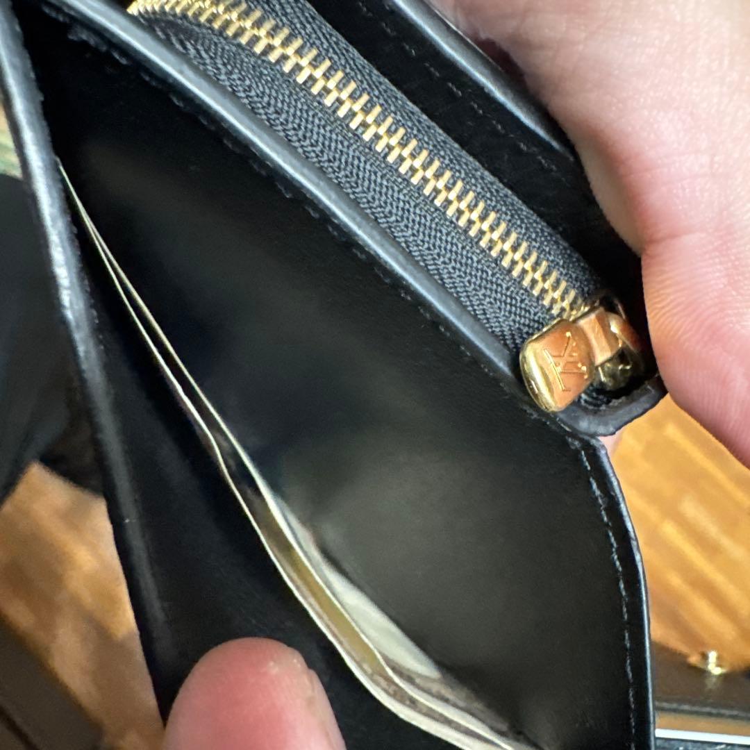 LOUIS VUITTON ポルトフォイユ．クレア