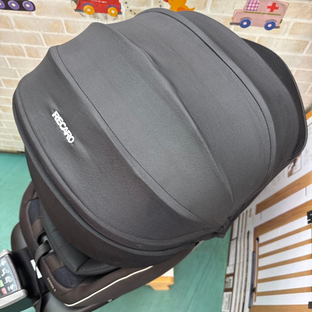 レカロ　チャイルドシート ゼロワン　セレクト　isofix 回転式　新生児から