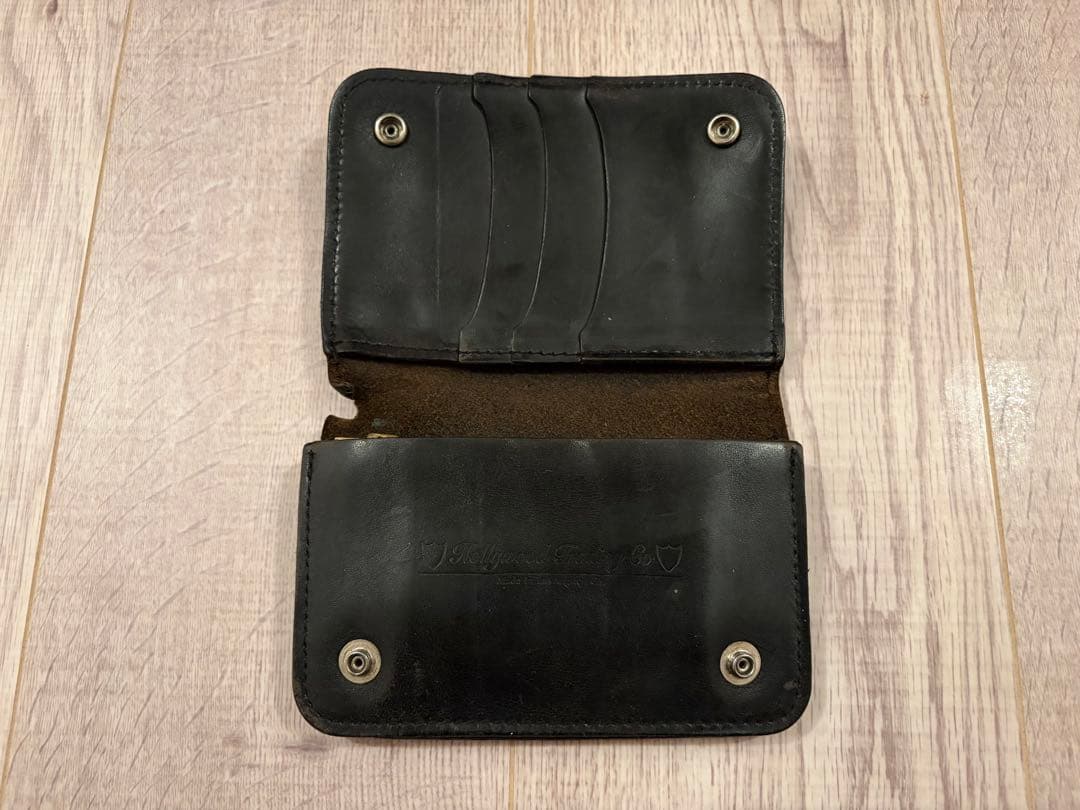 HTC ターコイズフラワースタッズ レザーウォレット