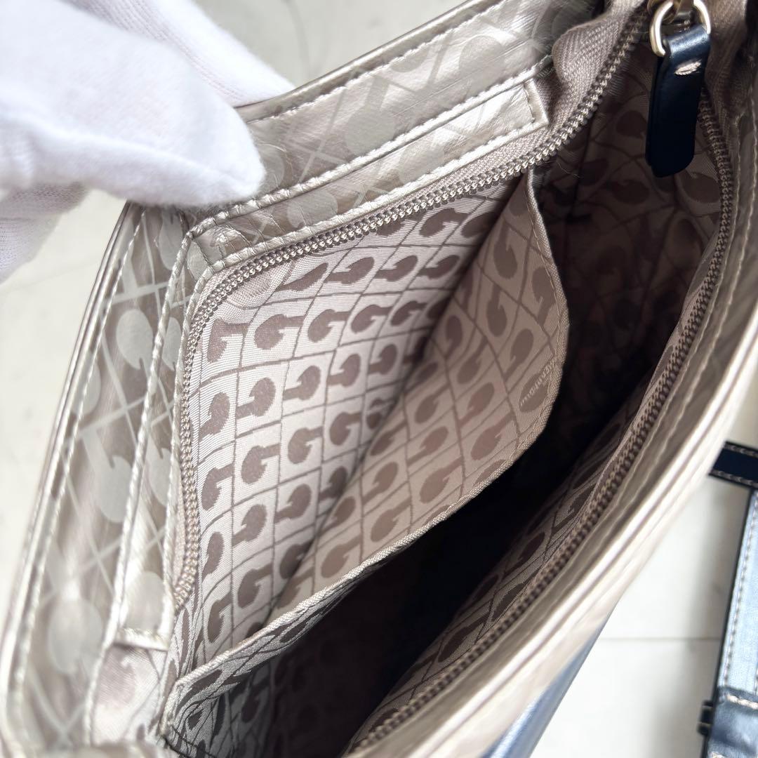 美品✨ ゲラルディーニ ショルダーバッグ ソフティ レザー ポケット ポーチ