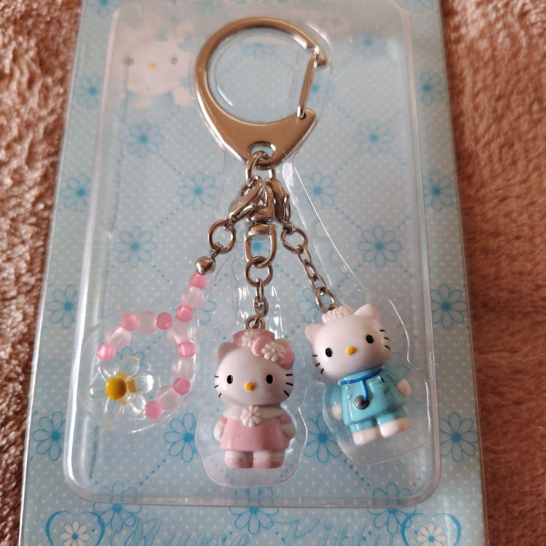 ハローキティ キティナースとダニエルドクターのキーホルダー　ボールペン