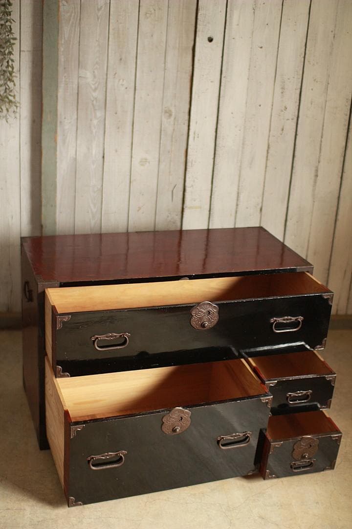 綺麗な巾着金具庄内箪笥 抽斗4杯 タンス 収納 古家具 古民家 時代