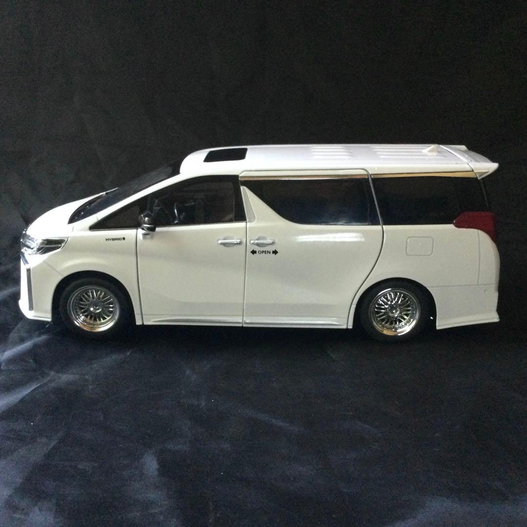 トヨタ アルファード 2023年型 TOYOTA ALPHARD 1/18