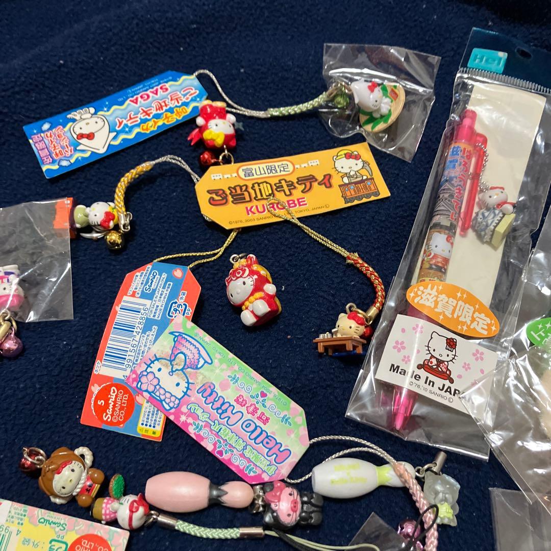 30点ご当地キティ根付けやペンやファスナーマスコットなど