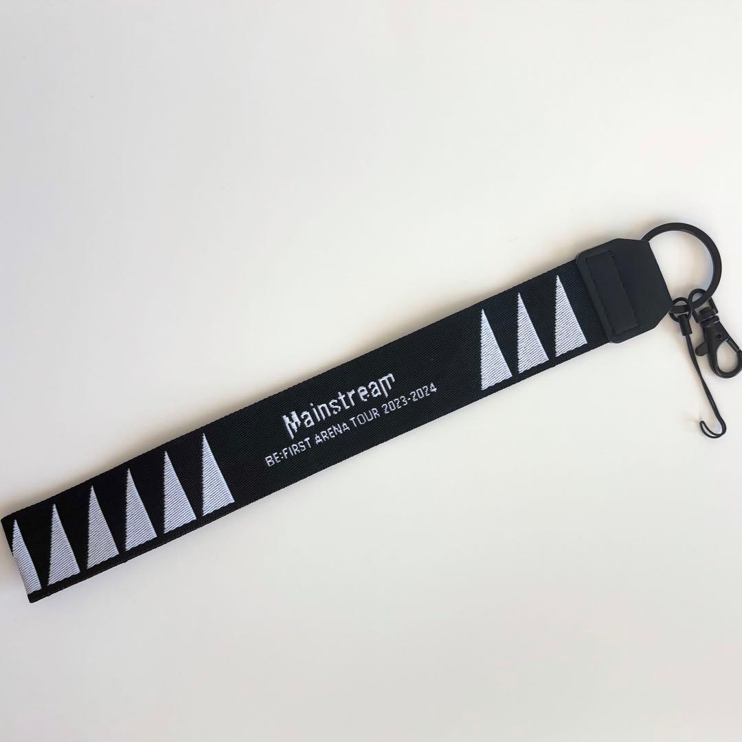 公式】BE:FIRST ビーファーストMANATO BIGハンドストラップ - メルカリ