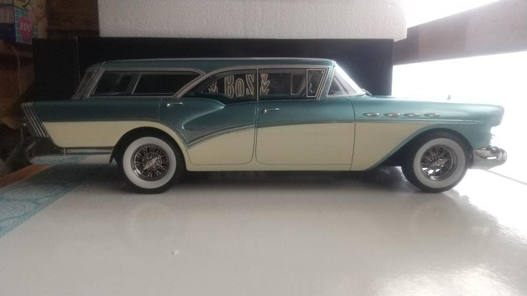 ミニカー BoS Buick Century Caballero Estate 1:18