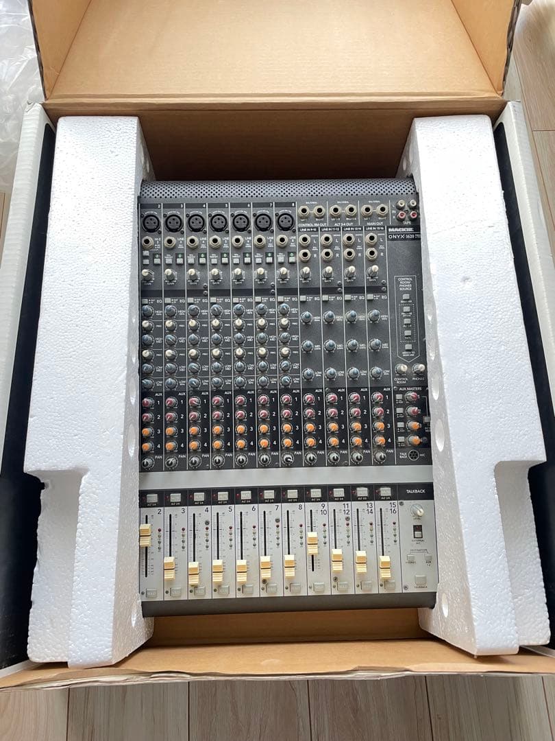MACKIE ONYX 1620 アナログミキサー