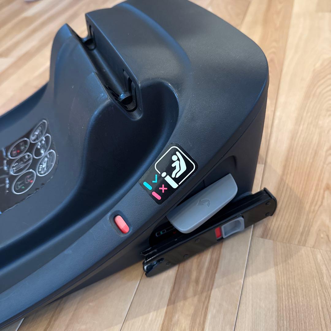 チャイルドシート　サイベックス cybex ベースone