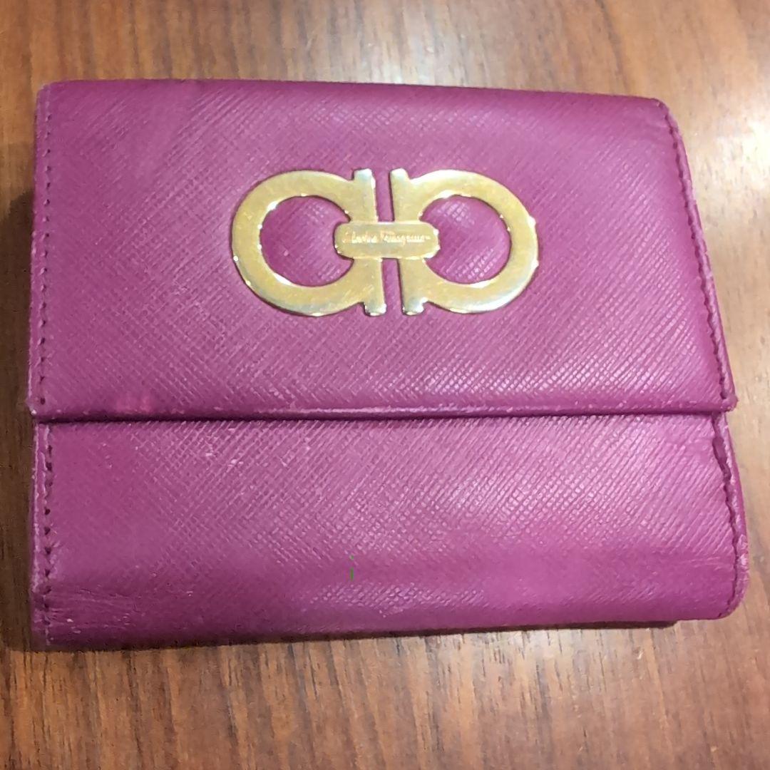 Salvatore Ferragamoフェラガモガンチーニふたつ折り財布パープル