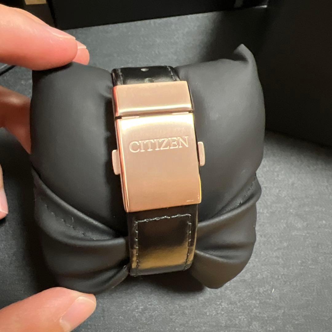 【美品】CITIZEN アテッサ ソーラー電波時計　CB0217-04E