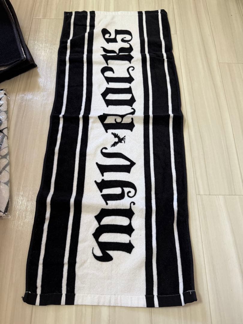 MIYAVI グッズ まとめ売り タオル Tシャツ ニット帽 25点 バラ売可