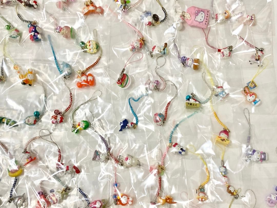 ご当地キティ　キーホルダー　ストラップ　ペン　170個セット　サンリオ