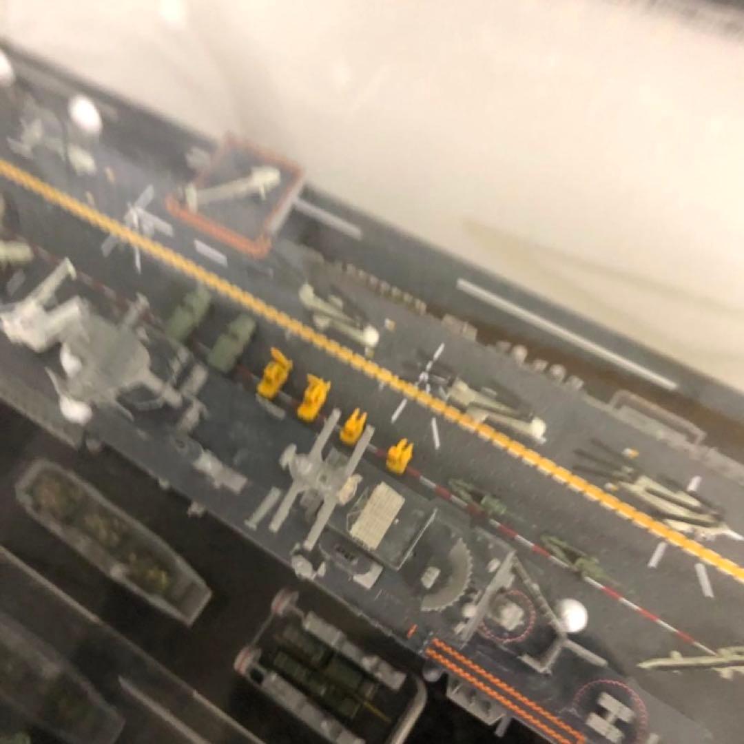 艦船模型セット アクリルケース付 空母 プラモデル 完成品 コレクション