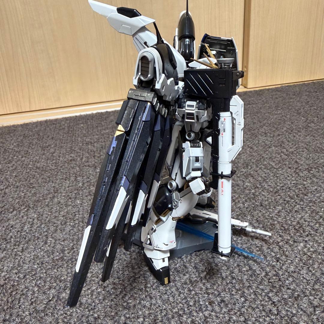 RG Hi-ν ガンダム 1/144