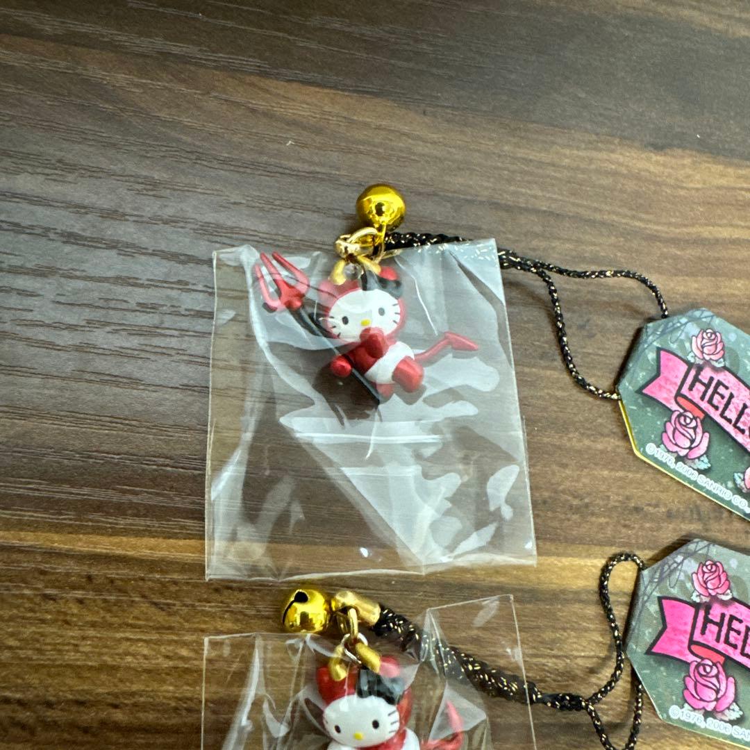 【未開封・送料無料】キティちゃん 根付け ストラップ 2006年 デビルKT2点