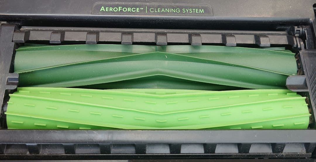 メンテ良好】ルンバ i3＋予備パーツ多数／新品パーツ交換済／クリーン