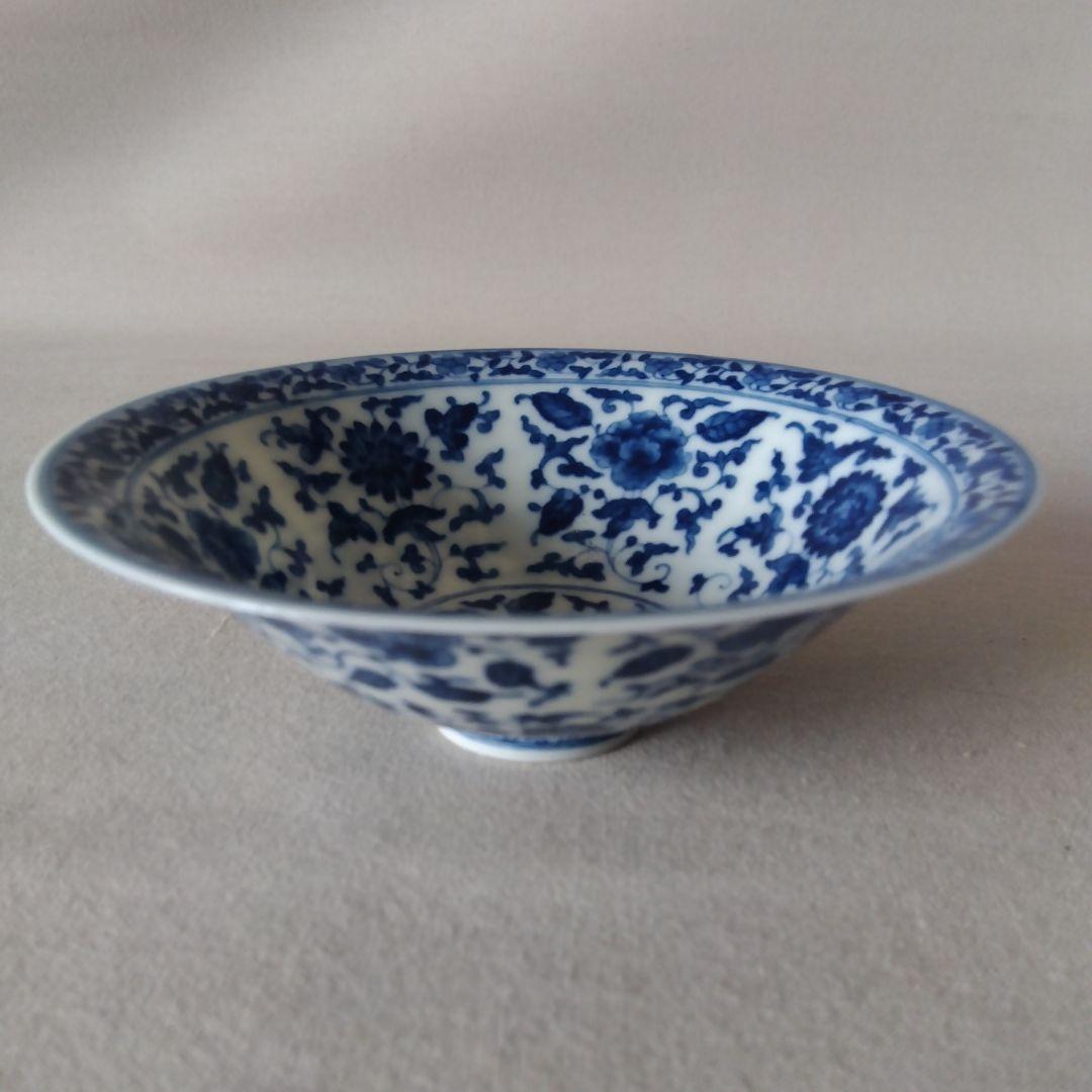 景徳鎮　青華　草花紋様碗