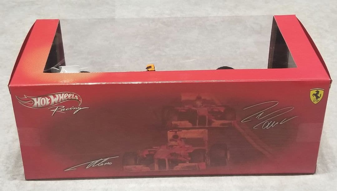 マテル　フェラーリ 150°ITALIA　F.アロンソ　1/18