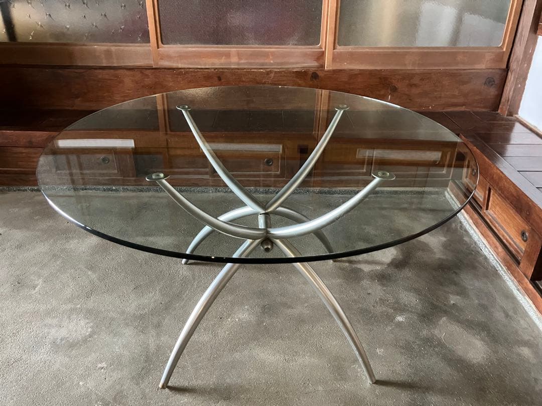 カリガリス 円形 ガラストップ テーブル