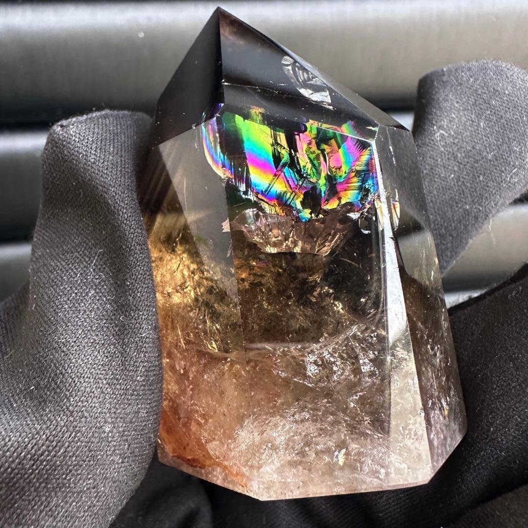 金運· 魔除】ファントム☆レインボー☆煙水晶スモーキークォーツ六角柱