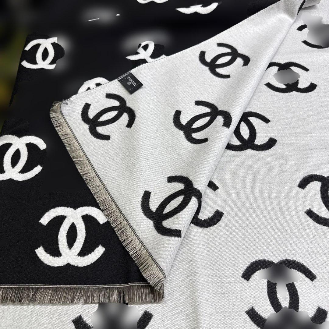 ノベルティCHANELリバーシブルストール ロゴマフラー ブラック