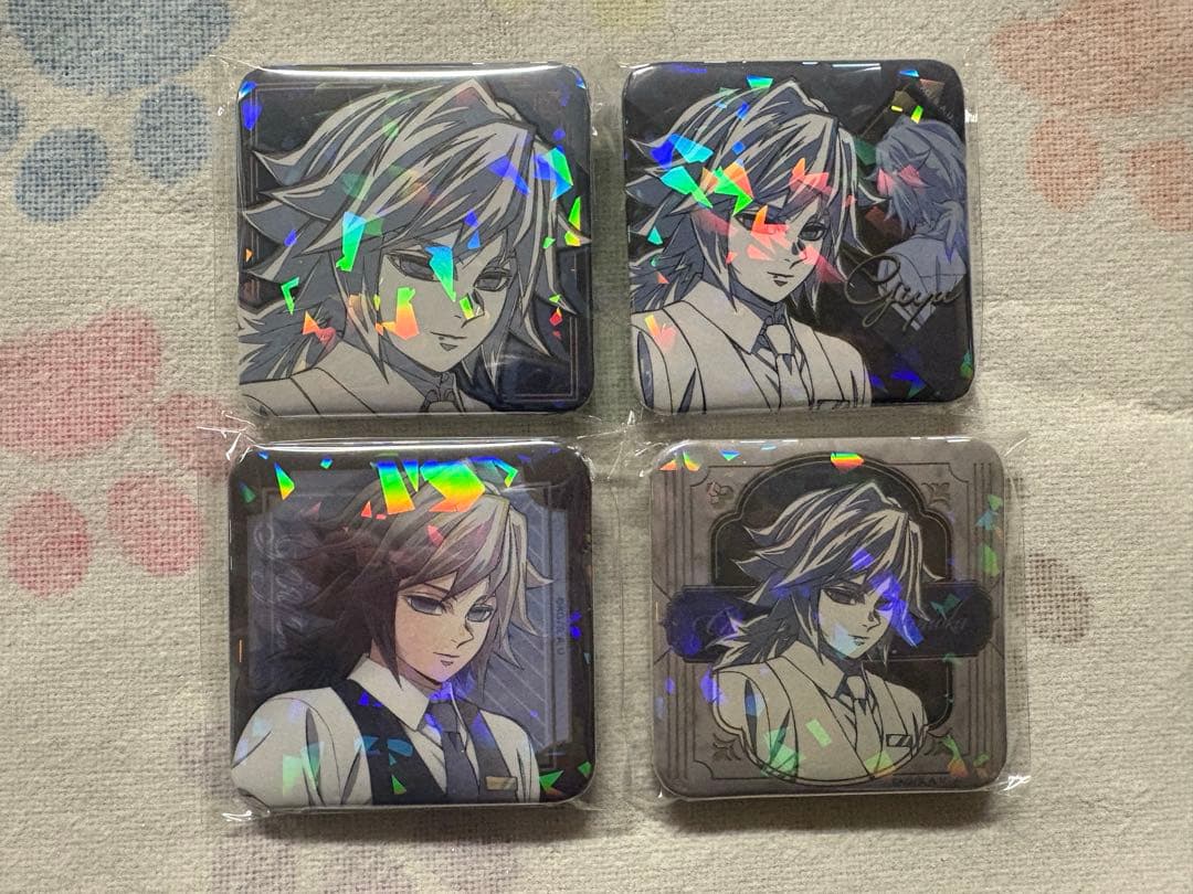 鬼滅の刃 モクテル ロト 冨岡義勇 グリッター缶バッジ 缶バッジ - メルカリ