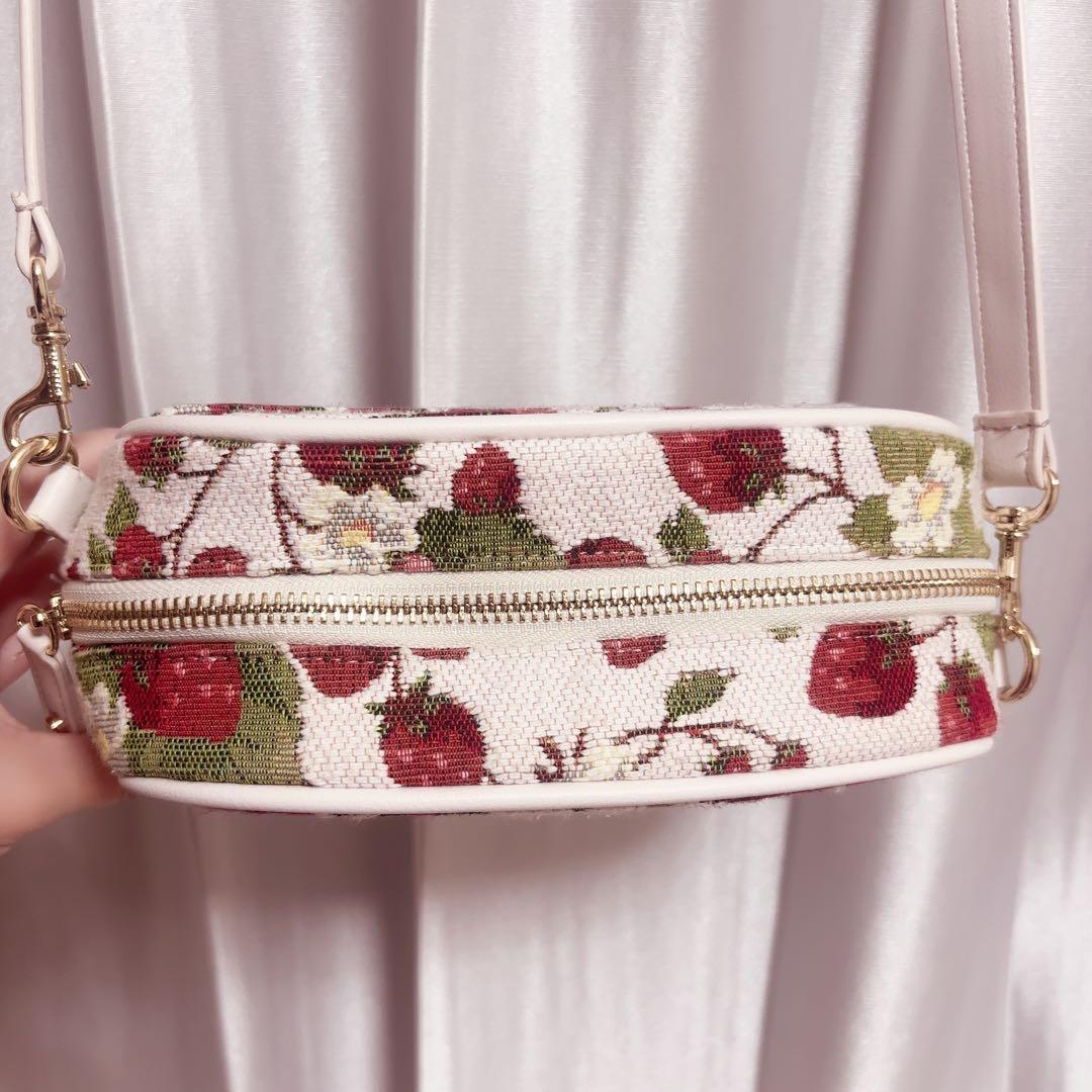 に*ち様 Maison de FLEUR いちごゴブランショルダーバッグ