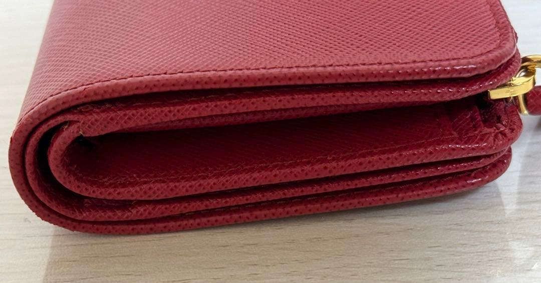 PRADA 二つ折り 財布