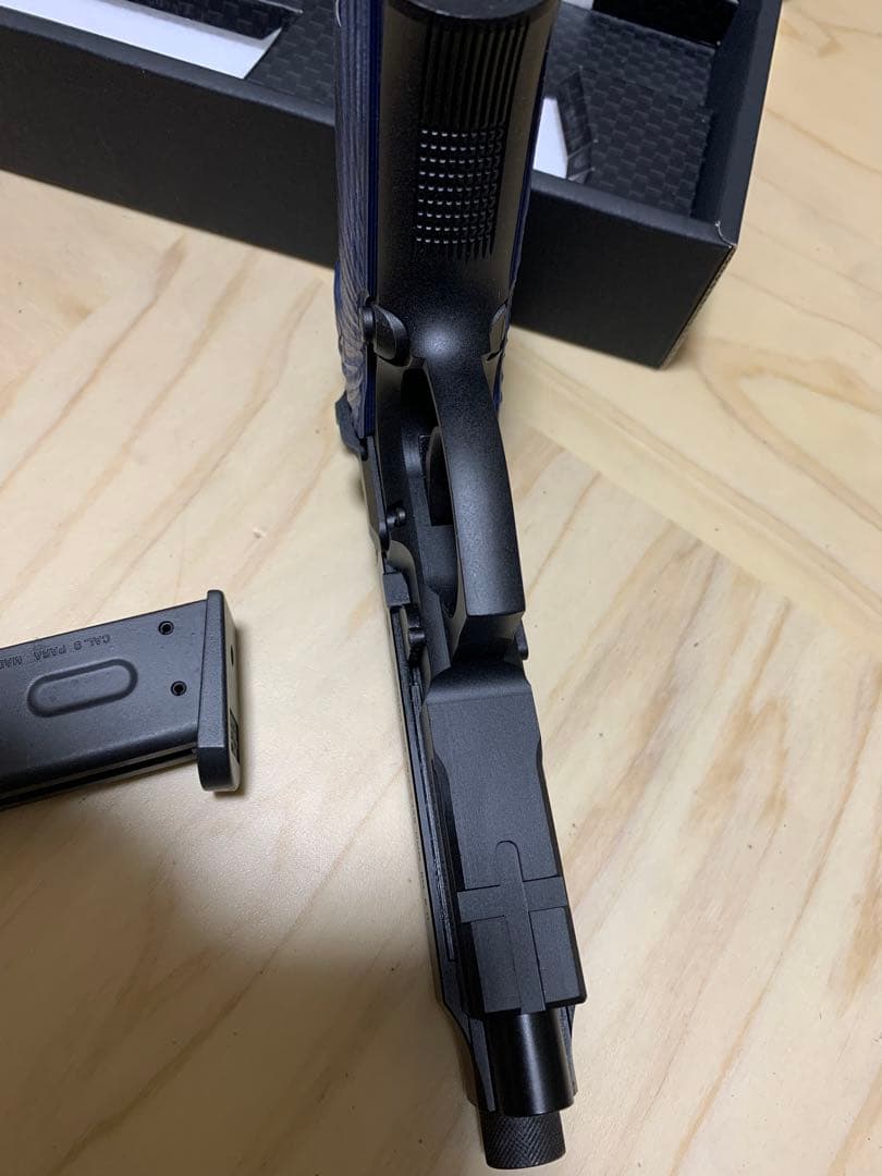 概ね美品　東京マルイM9A1ベレッタ ガスブローバック　可変ポップ　カスタム品