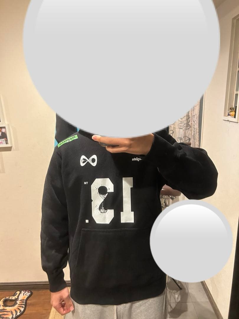 8egreedy パーカー