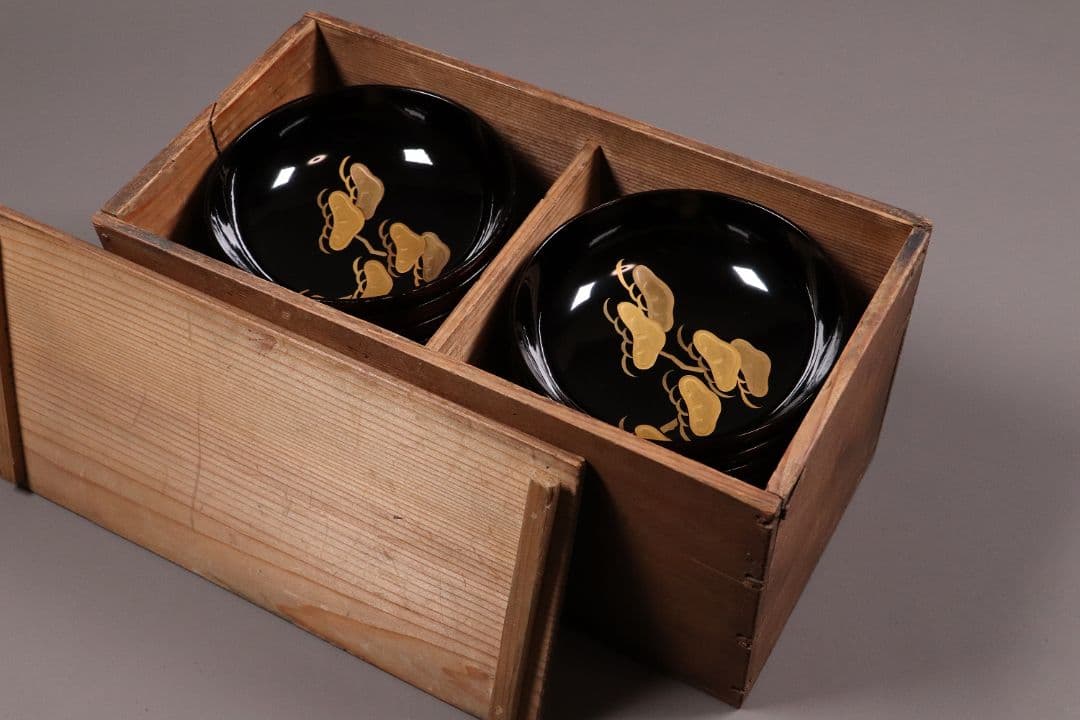 漆芸 輪島塗 松蒔絵 木皿 二十客 欅地 木地溜塗 黒塗