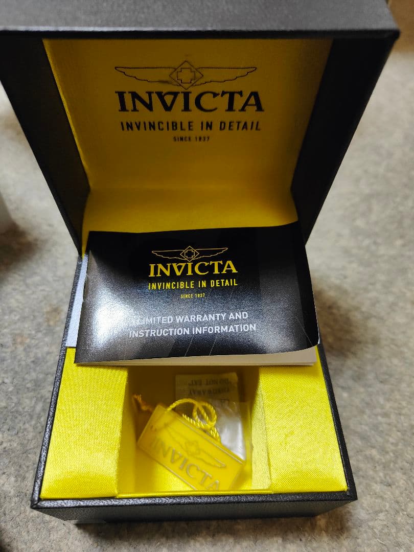 インビクタ　INVICTA　時計