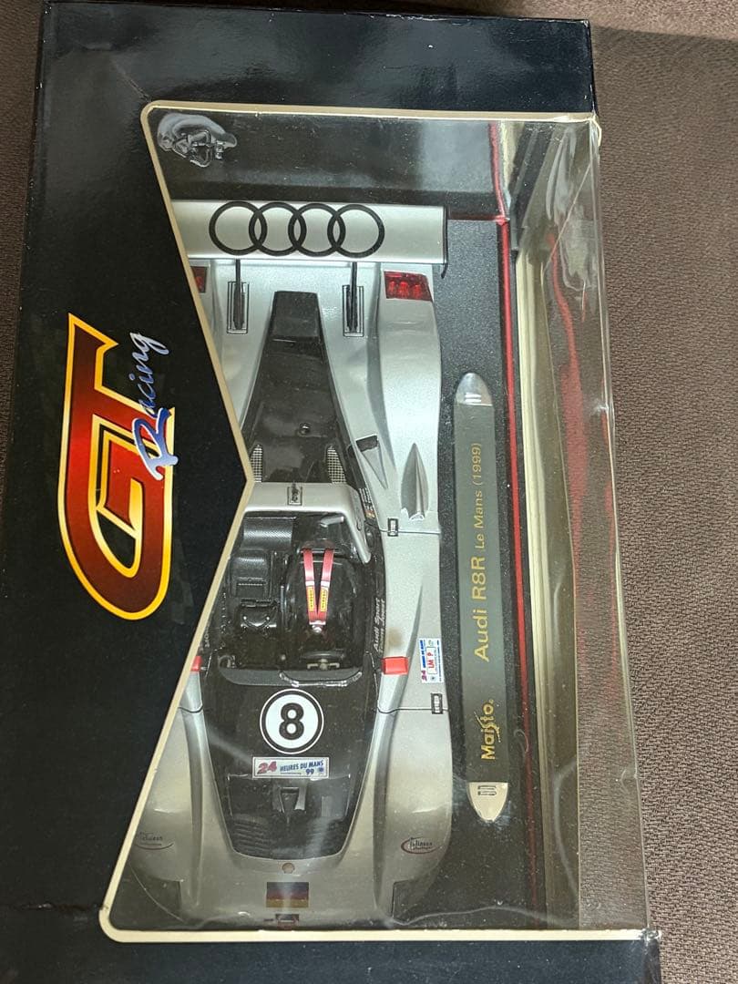 ともきち　ミニカー 1/18 ２台