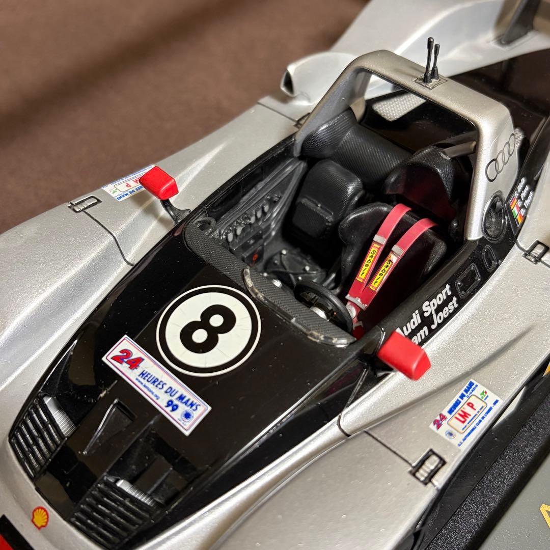 ともきち　ミニカー 1/18 ２台