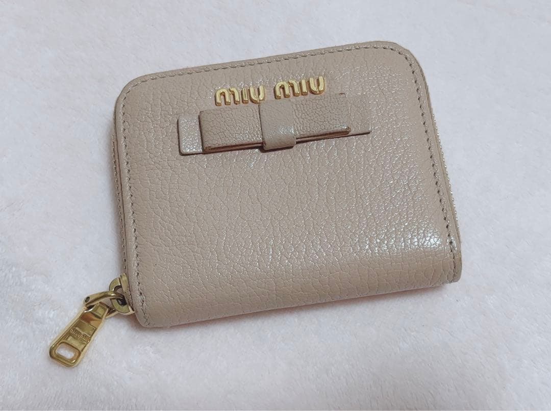 MIUMIU リボンミニウォレット ケース ピンクベージュ 箱有り美品