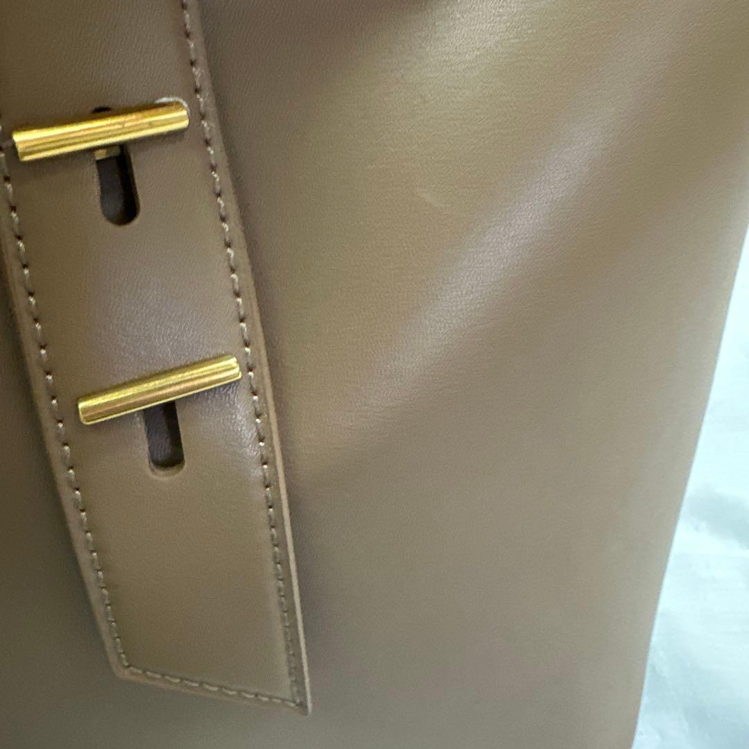 charles&keith チャールズアンドキース ハンドバッグ ブラウン