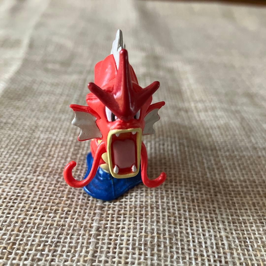 美品】モンコレ ギャラドス 希少色違い 赤ギャラドス 非売品 - メルカリ